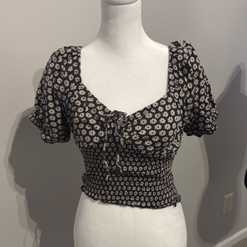 Billabong Black and Cream Floral Top